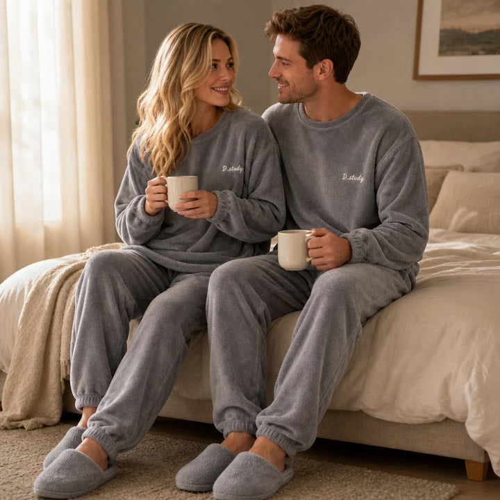 Coraluna – Coral Velvet Women’s Pajama Set