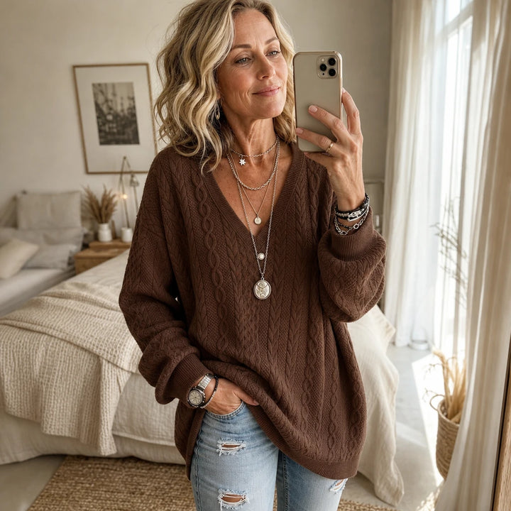 Vela – Loose V-Neck Cotton-Blend Top