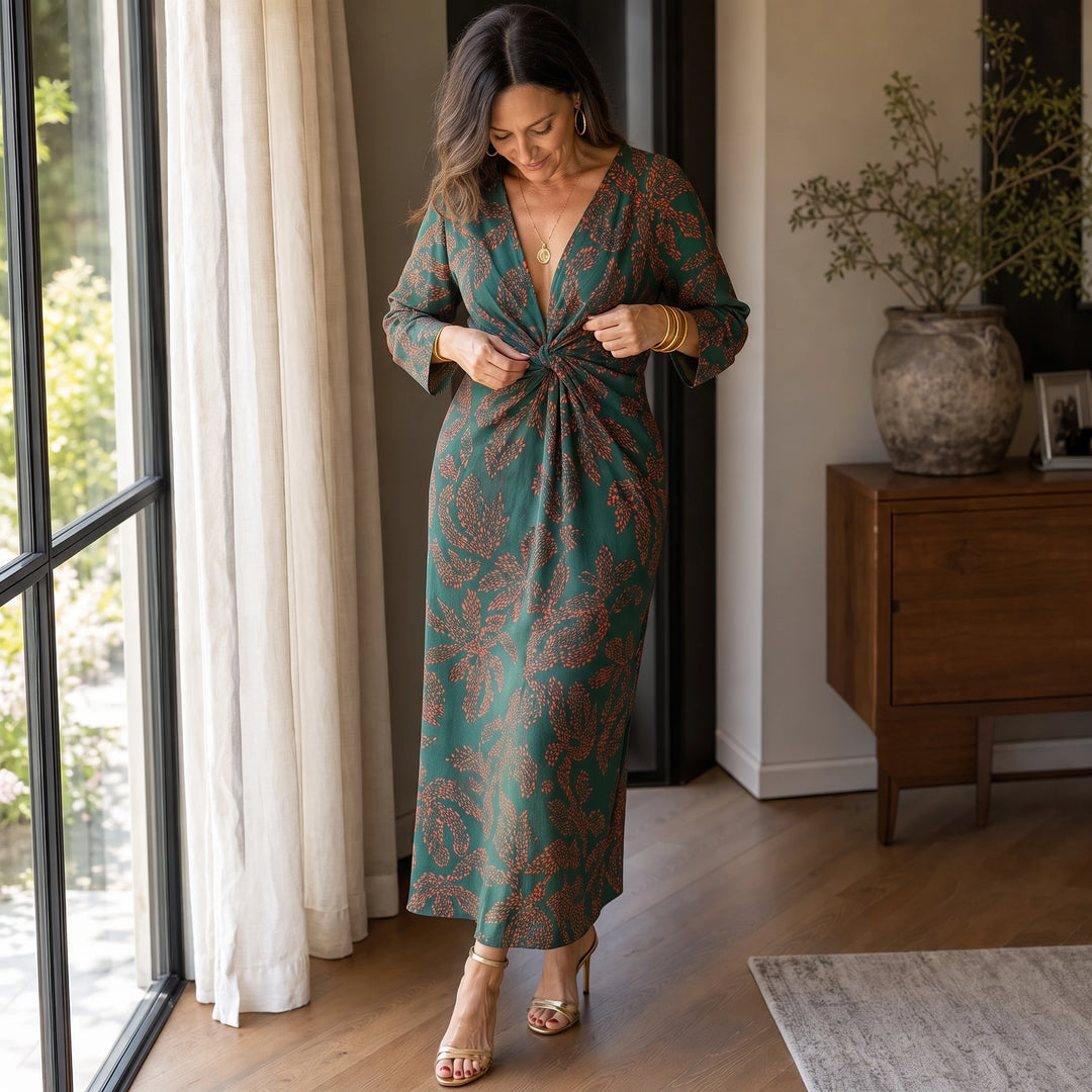 Isabella – V-Neck Fitted-Waist Printed Midi Dress