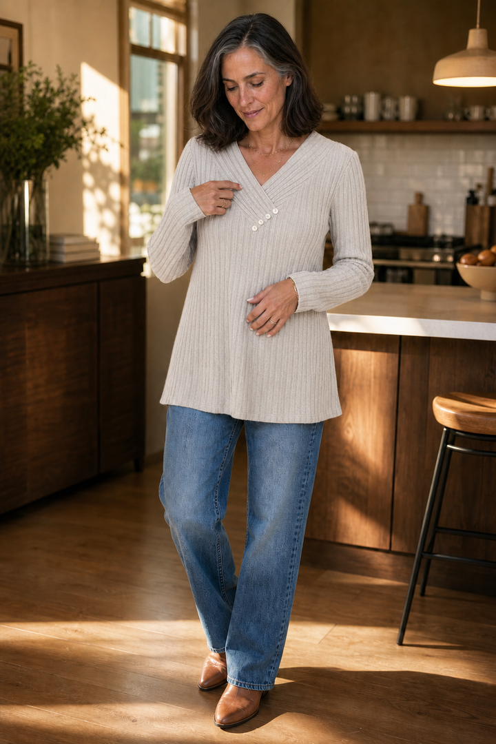 Marlowe & Rib – Ribbed V-Neck Button-Detail Sweater
