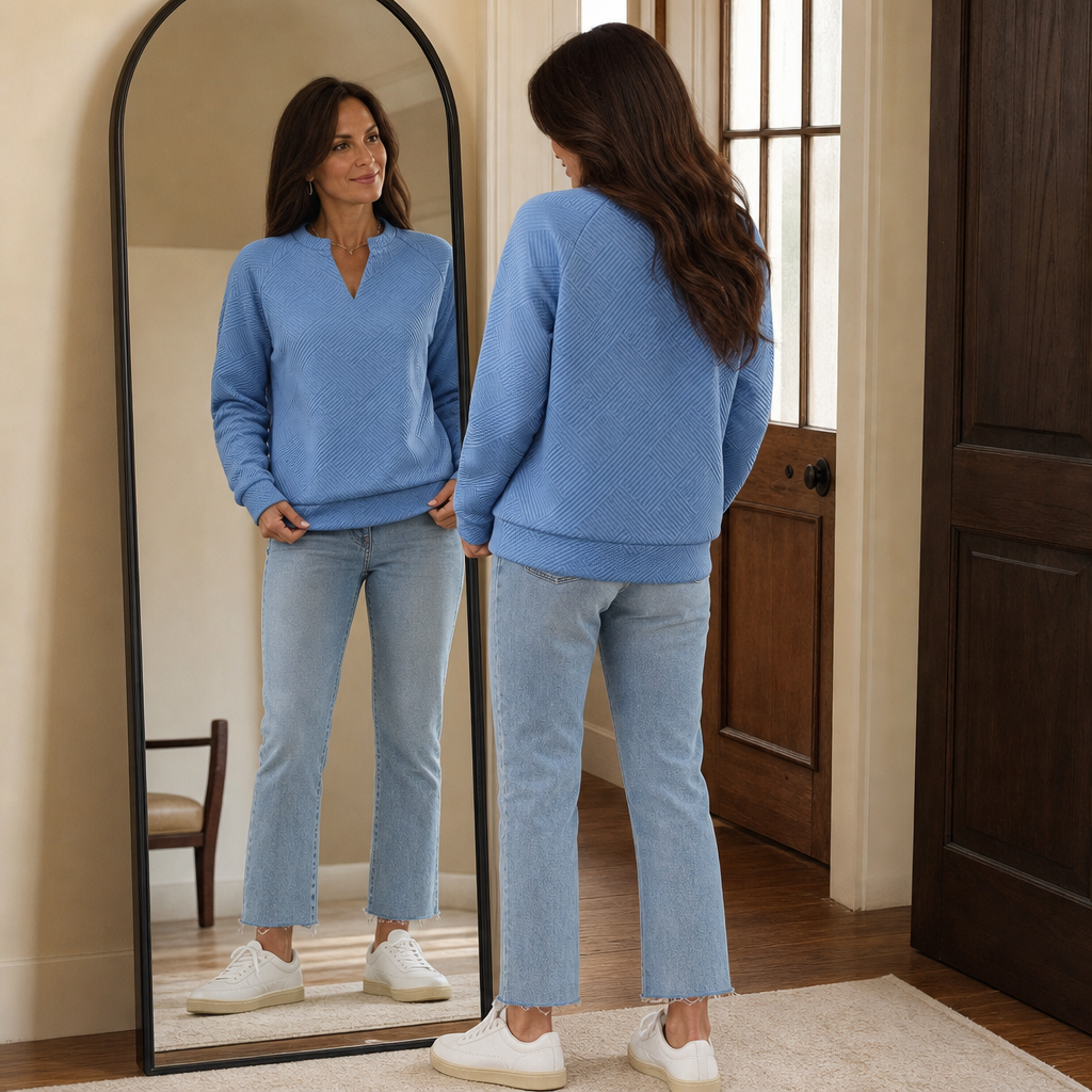 Stria – Striped Jacquard V-Neck Pullover Sweatshirt