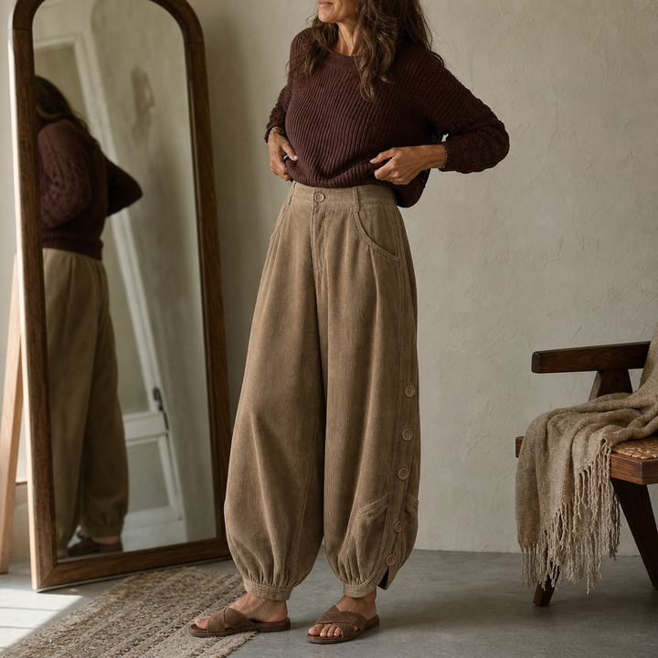 Cozelle – Side-Button Barrel Leg Corduroy Pants