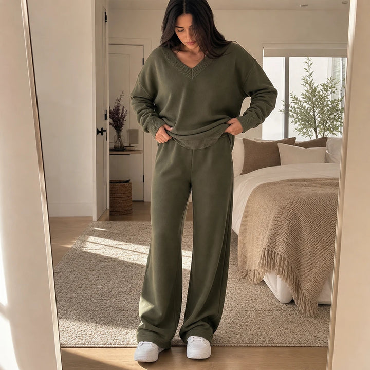 Vivelyn – V-Neck Knit Sweatshirt And Pants Set