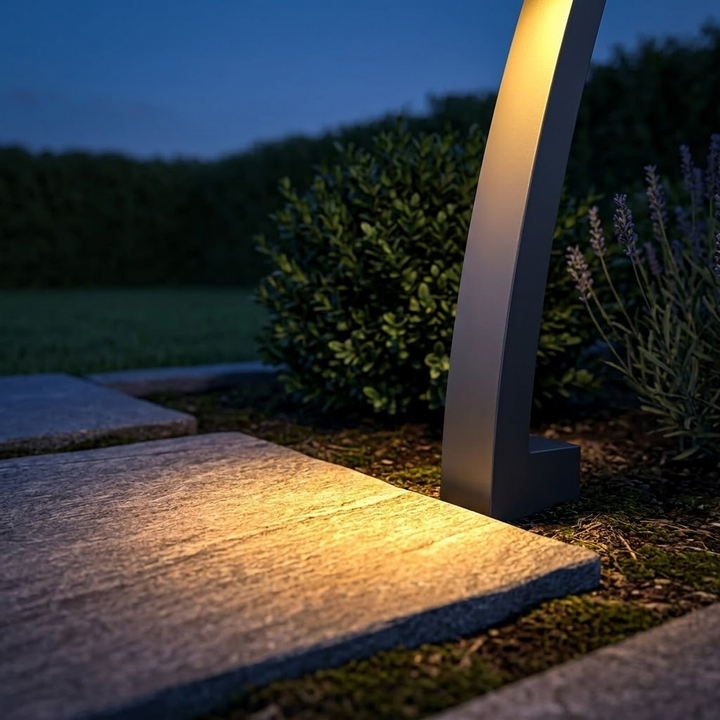 Glowfern – Sculptural Solar Pathway Lights (Set of 4)