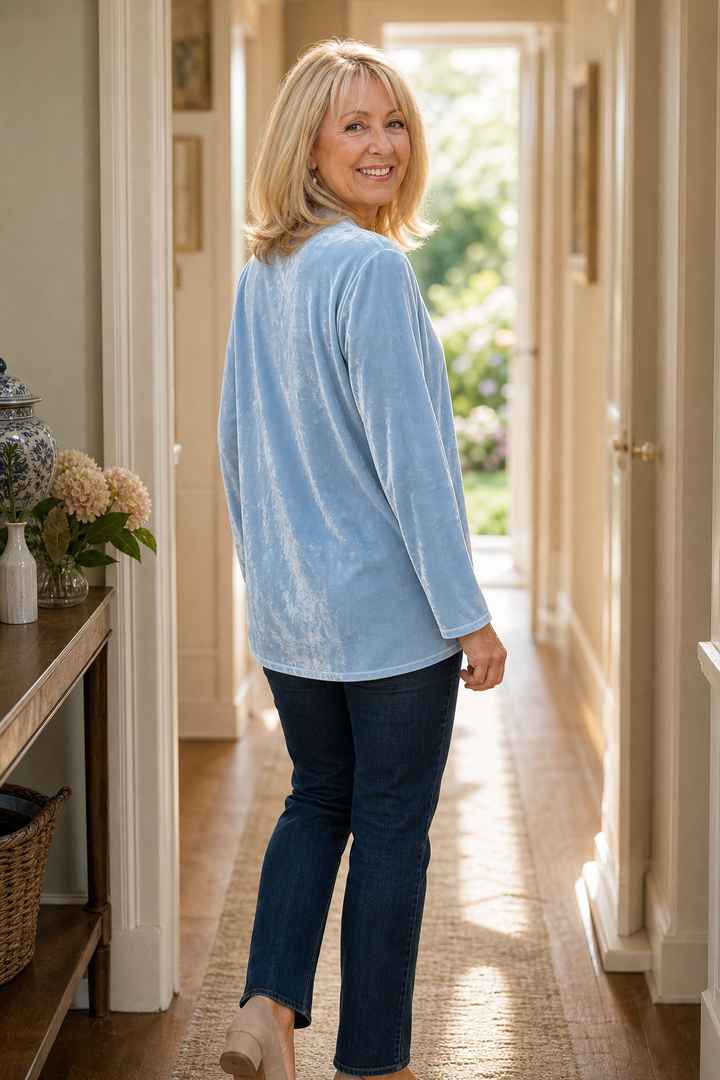 Velvael – V-Neck Velvet Like Blouse
