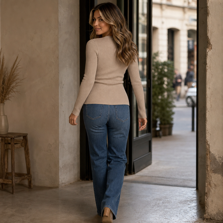 Twistara – Ring-Twist Cutout Ribbed Knit Top