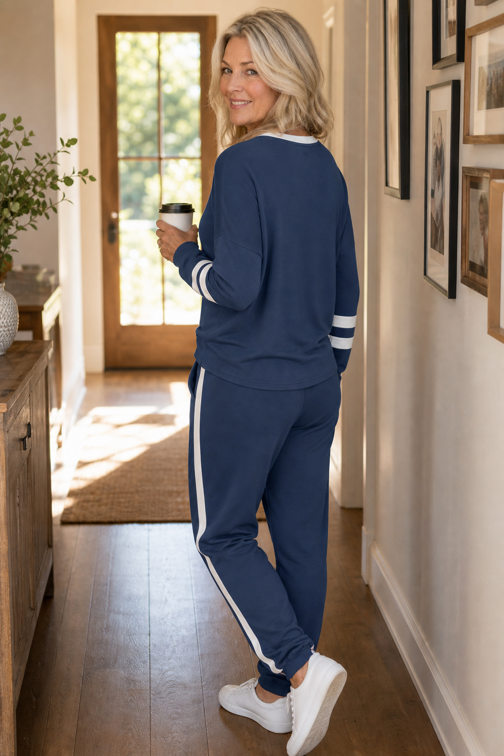 Cozelle – Striped Trim Crewneck Two-Piece Lounge Set