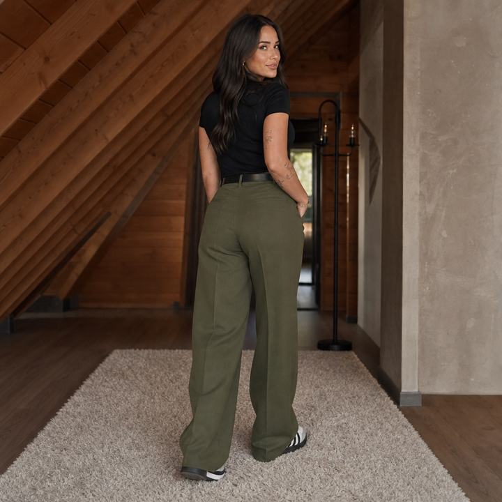 Wearbella – High-Waisted Wide-Leg Trousers