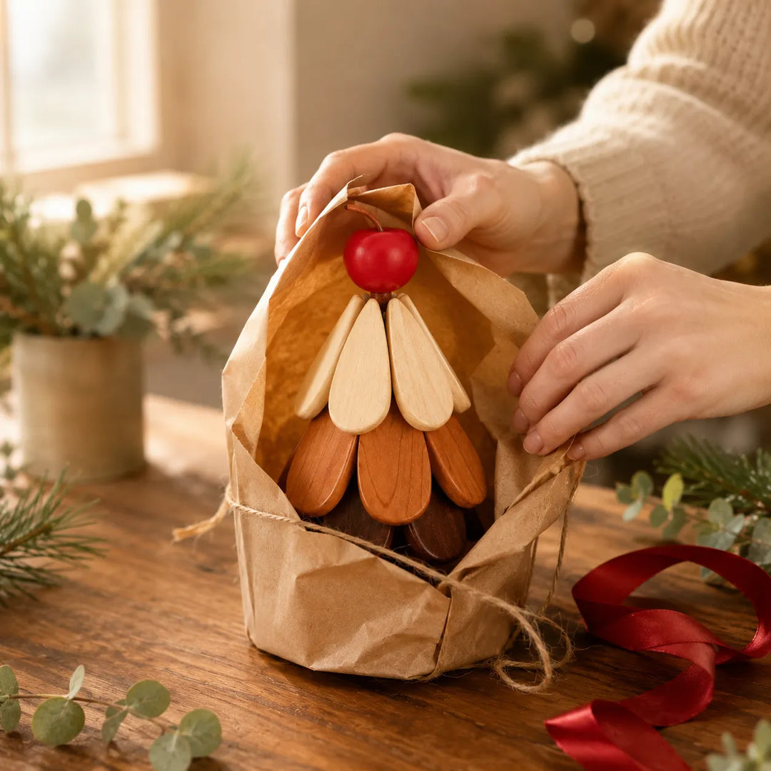 Pinecrest – Wooden Look Christmas Tree Trivet Set with Gravity