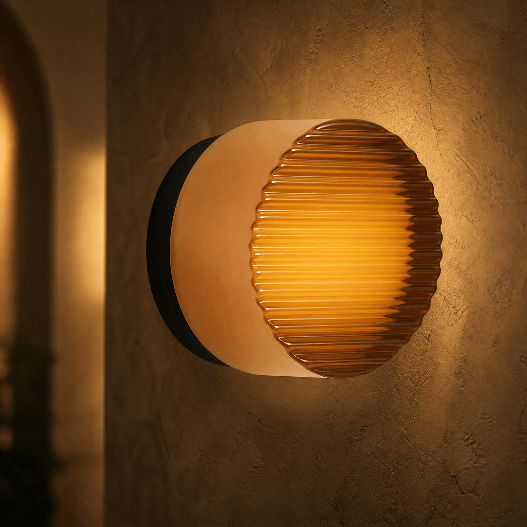 Lumara – Sculpted Dimmable Wall Sconce Gold black / Ripple