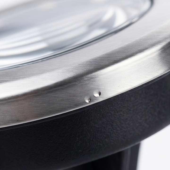Lumeré – Warm-Glow Solar Path Lights