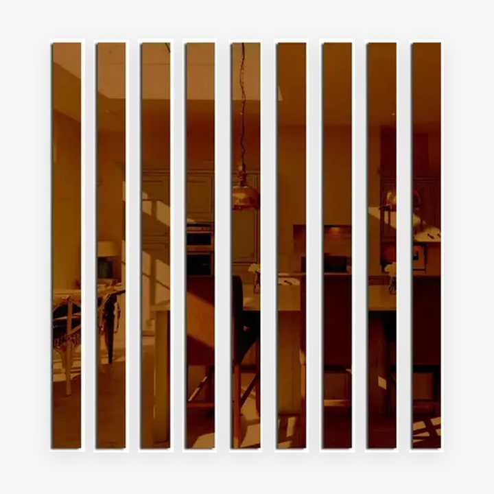 Mirrora – Self-adhesive Mirror-Like Wall Strips (20 pieces)