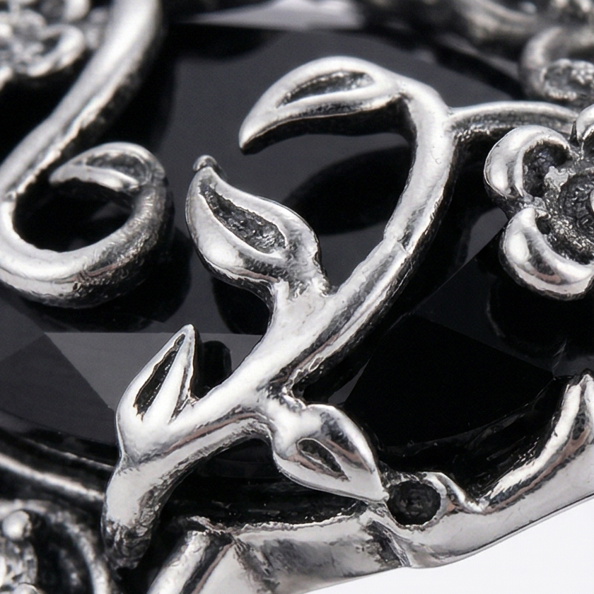 Noireva™ – Vintage Filigree Vine Ring