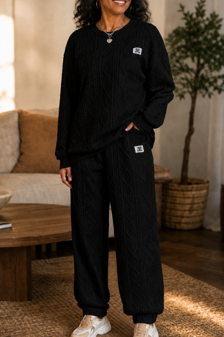 Wearbella – Polyester Knit Sweater And Pants Set