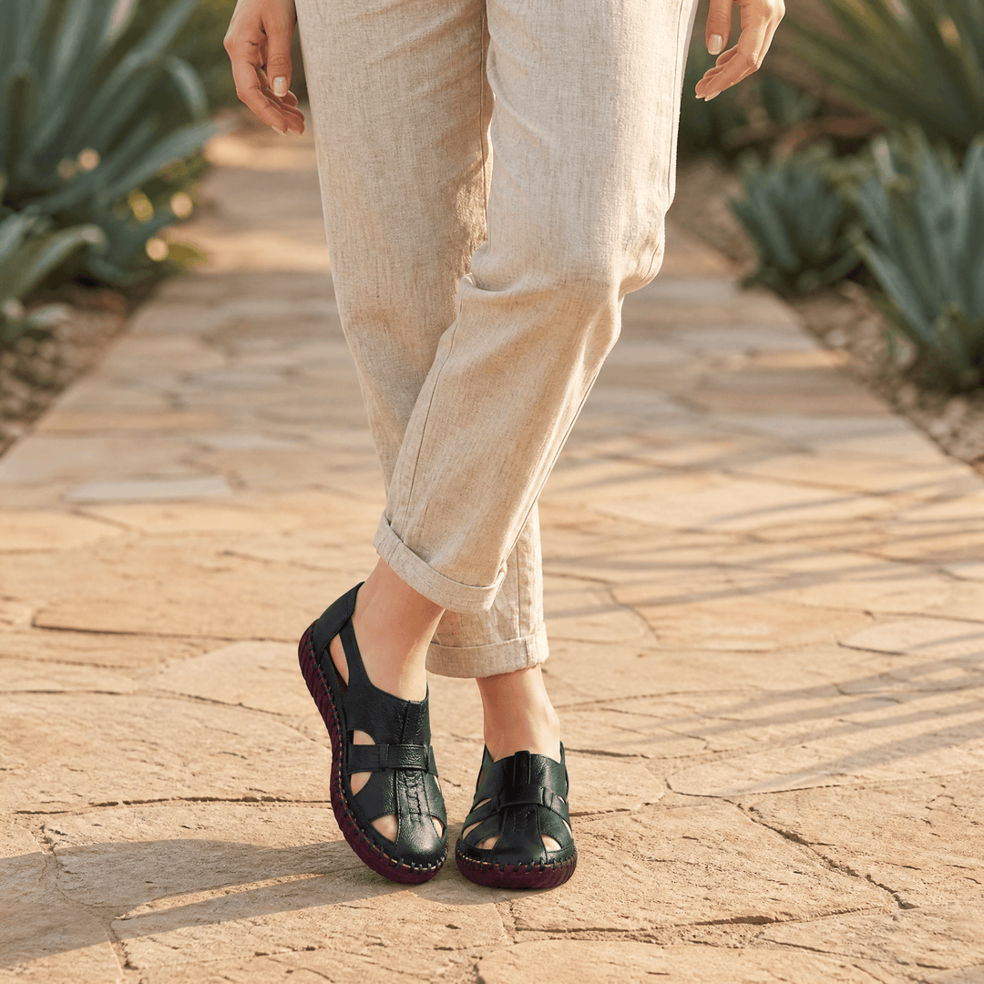 Solara – Women's Hand Stitched Leather Comfort Sandals Black / 5