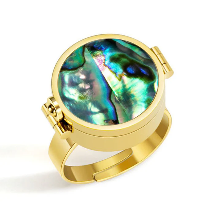 Perlina – Wearable lip balm ring