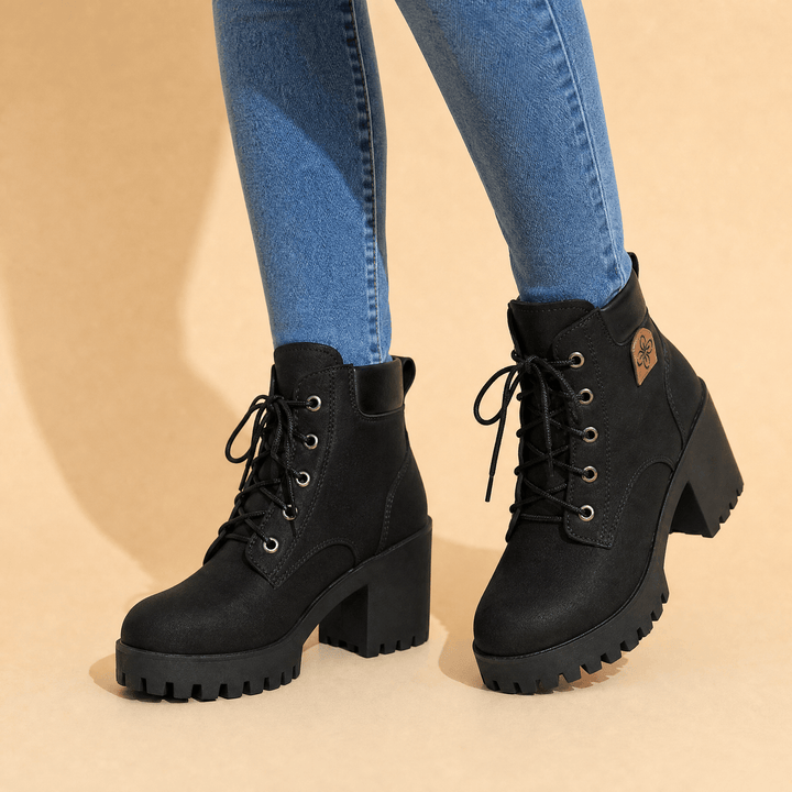 Stridara – Lightweight Chunky Platform Combat Boot Black / 6