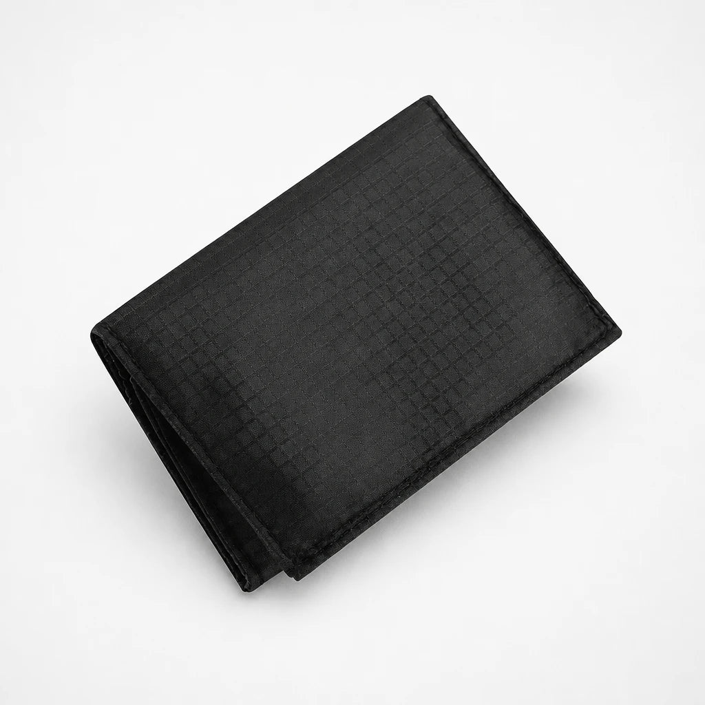 Roamwell – Concealed Belt-Mounted Travel Pouch