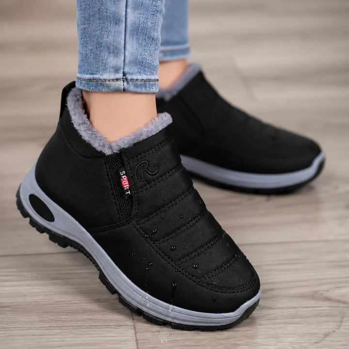 Snowelle – Fleece-Lined Padded Slip-On Ankle Boots