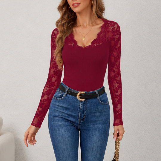 Curvella – Ribbed Scallop Lace-Look Trim Fitted Top