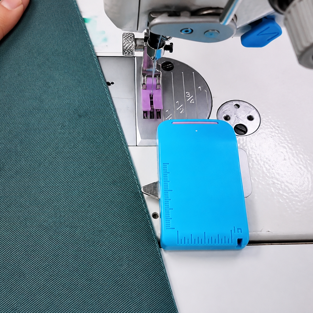Seamkeep – Retractable Seam Ripper And Guide Ruler