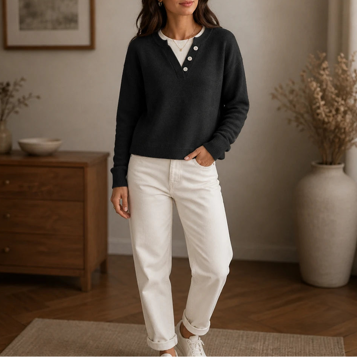 Layerelle – Contrast Mock-Neck Notched V-Neck Sweater