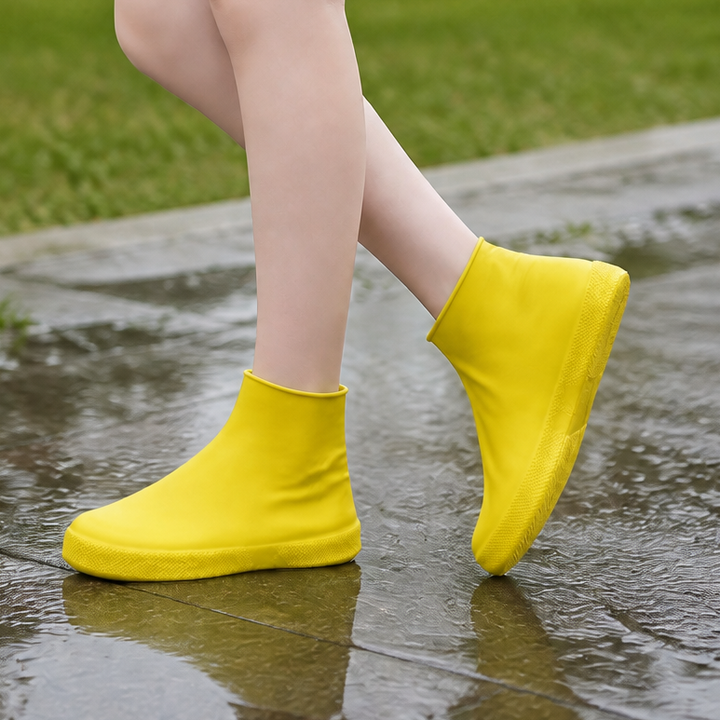 Stridedry – Stretch-Fit Waterproof Shoe Covers