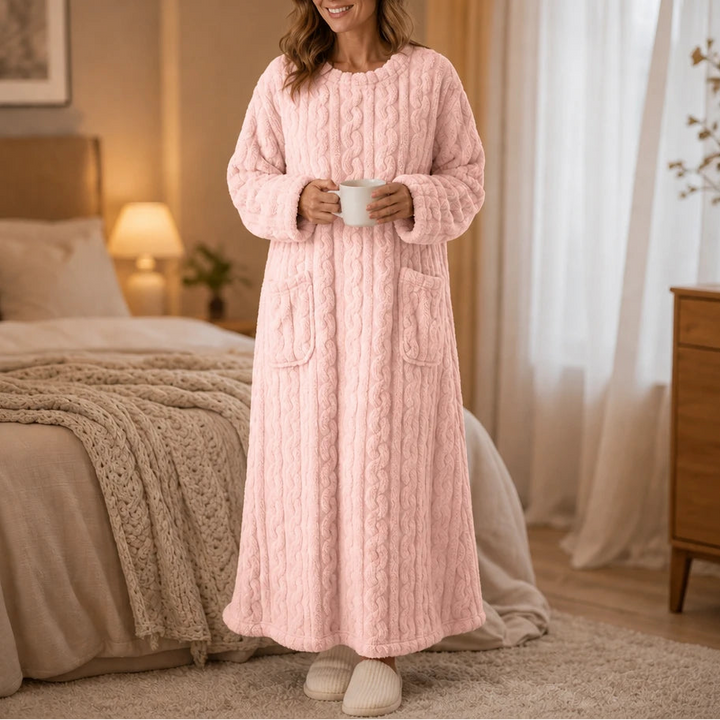 Hearthwell – Long Plush Pocket Nightgown