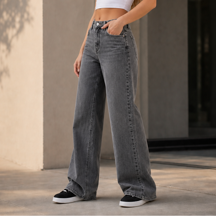 Longline Denim – High-Waisted Wide-Leg Jeans