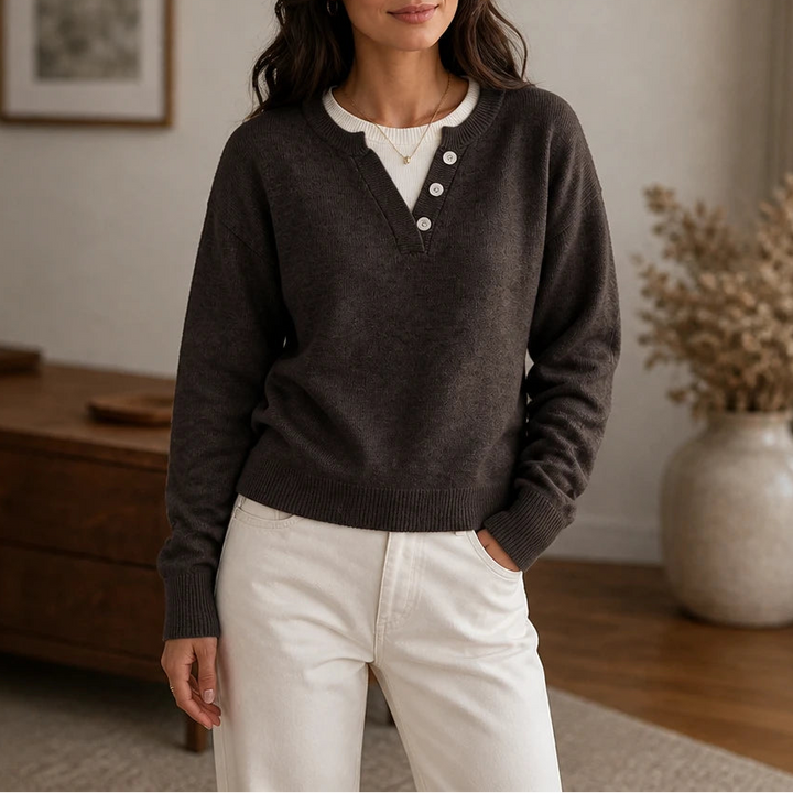 Layerelle – Contrast Mock-Neck Notched V-Neck Sweater