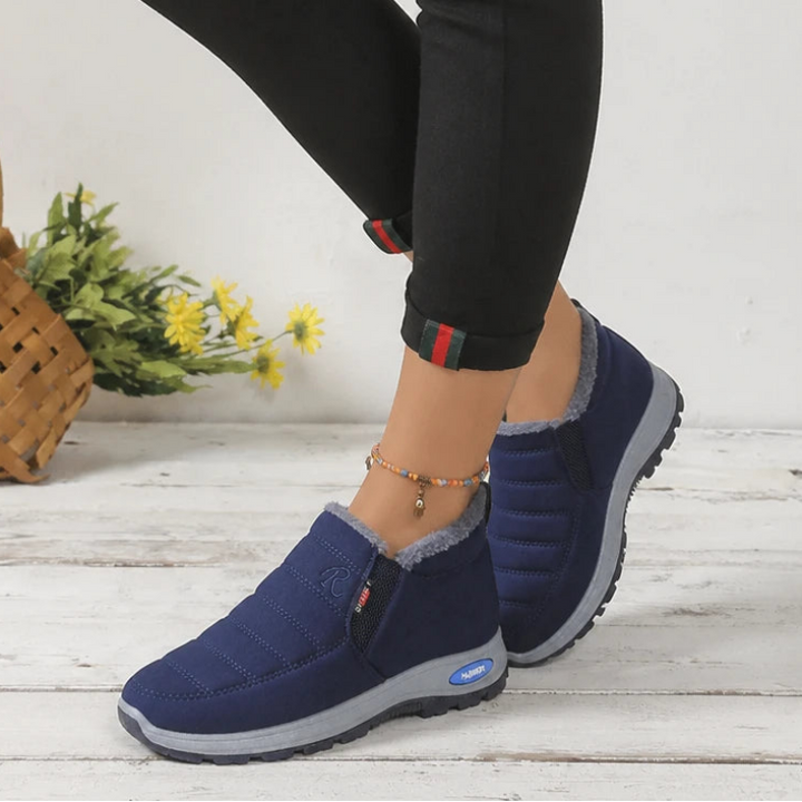 Snowelle – Fleece-Lined Padded Slip-On Ankle Boots
