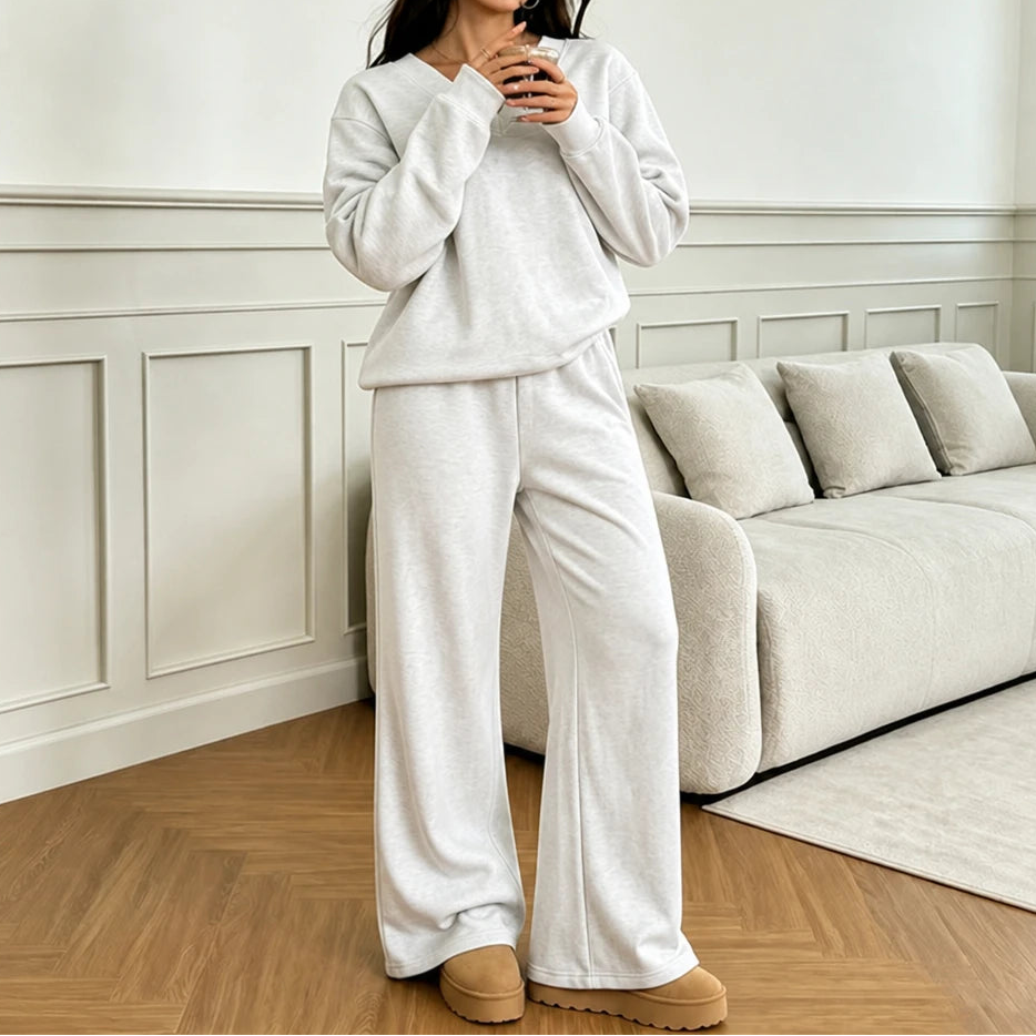 Vivelyn – V-Neck Knit Sweatshirt And Pants Set