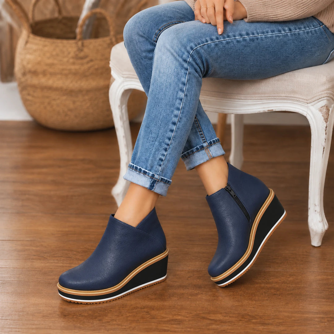 Colombe – Smooth Side-Zip Wedge Ankle Boots