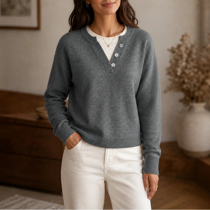 Layerelle – Contrast Mock-Neck Notched V-Neck Sweater