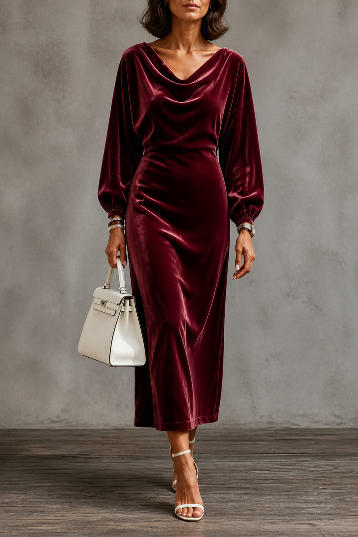 Velvienne – Round Neck Velvet Look Midi Dress