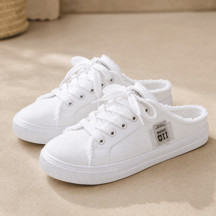 Vellora – Frayed Denim Slip-On Sneakers Classic White / 5