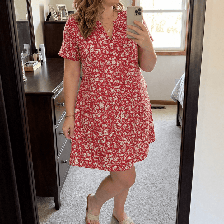 Veluna – Women's V-Neck Floral Dress with Pockets Red Ditsy Floral
