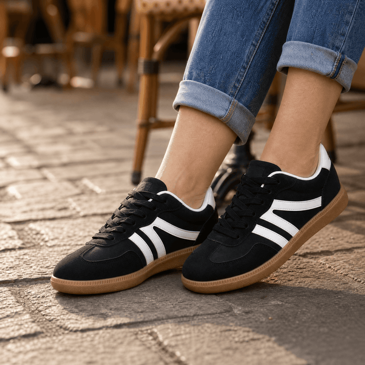 Vossa - Women's Cushioned Retro Sneakers Black / 4